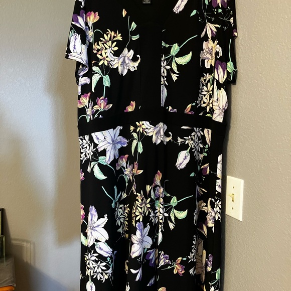 😍3/$15 SALE Liz Claiborne White and Purple Maxi Dress size 2X - Picture 1 of 5